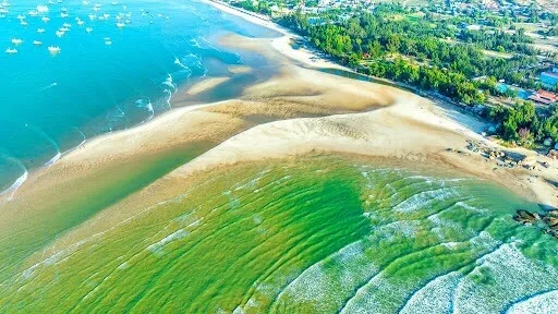 Discover the Ultimate Beachfront Luxury at Mui Ne Resort – Vietnam’s Hidden Paradise